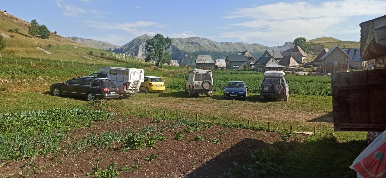 Na Krovu Svijeta Gornji Lukomir Bagian luar foto
